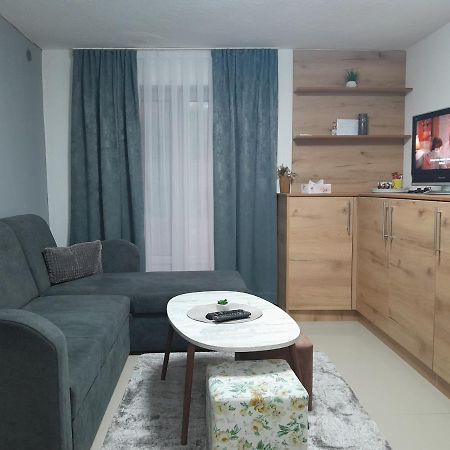 Apartmani Bet Gradacac 1 Maj Broj 24 Εξωτερικό φωτογραφία