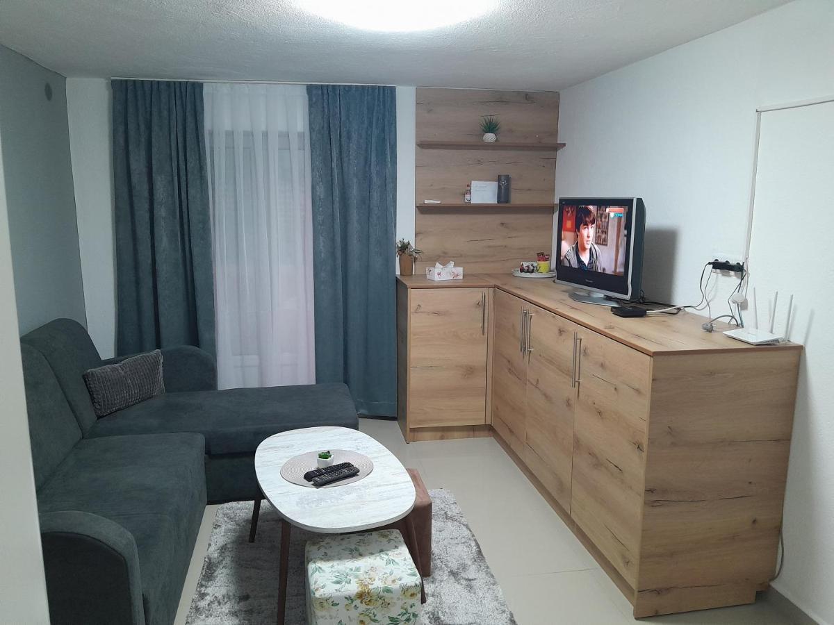Apartmani Bet Gradacac 1 Maj Broj 24 Εξωτερικό φωτογραφία