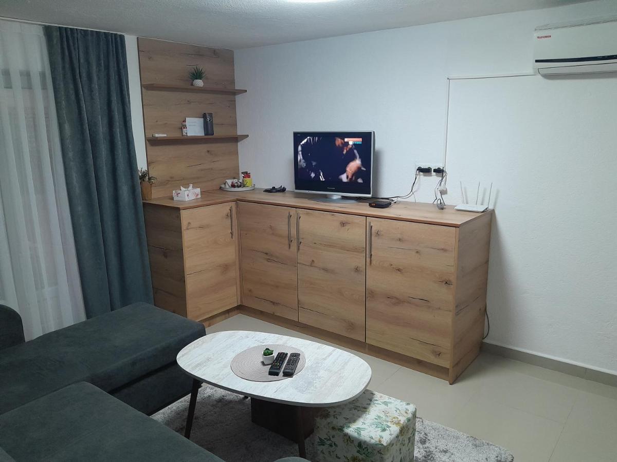 Apartmani Bet Gradacac 1 Maj Broj 24 Εξωτερικό φωτογραφία