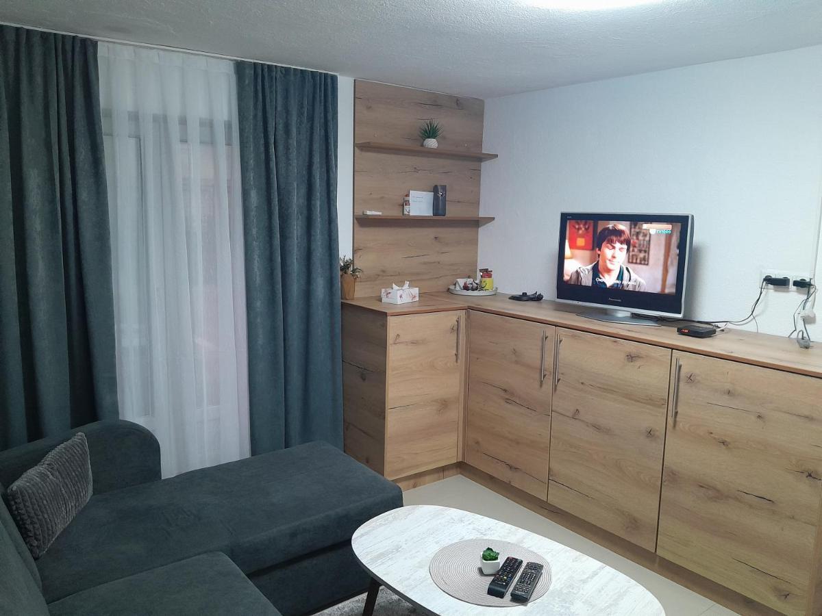 Apartmani Bet Gradacac 1 Maj Broj 24 Εξωτερικό φωτογραφία
