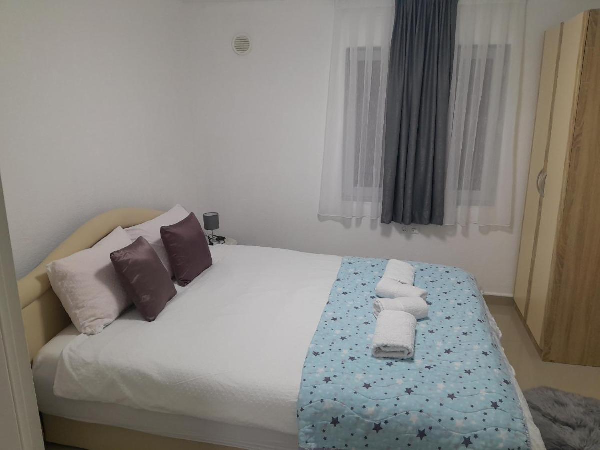 Apartmani Bet Gradacac 1 Maj Broj 24 Εξωτερικό φωτογραφία